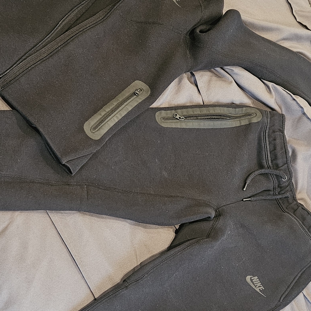 Nike Tech Kid's Sweatshirt/pants Set